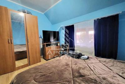 Apartament cu 3 camere decomandat, mobilat în Lipovei