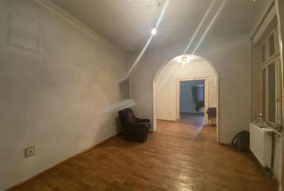 Casă cu 4 camere cu Teren 94 Mp în Calea Călărașilor