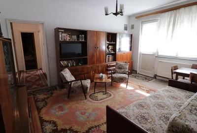 Apartament cu 3 camere semidecomandat în Trivale - 2