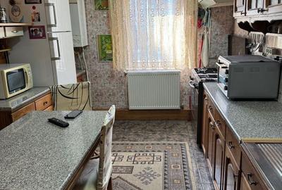 Apartament cu 4 camere decomandat în Central - 3