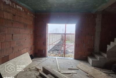 Casă cu 3 camere în Dumbrăvița - 12