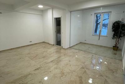 Apartament cu 4 camere în Străulești - 13