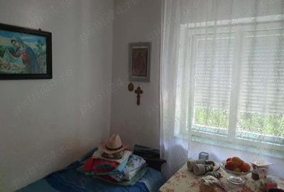 Vand casa cu etaj - 2