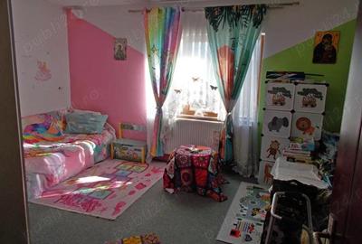 Casă cu 5 camere în Ronaț - 3