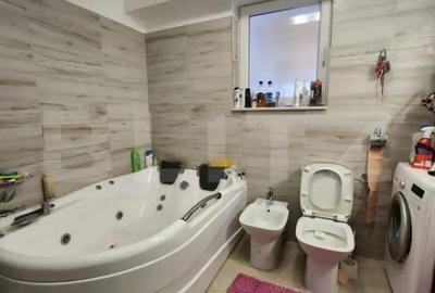 Casă cu 9 camere cu Teren 1500 Mp în Criș - 3
