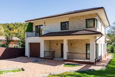 Casă cu 5 camere cu Teren 808 Mp în Dârste - 1