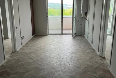 Apartament 3 camere, et intermediar, finisat, cartier Intre Lacuri - 1
