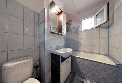 Apartament cu 3 camere de vanzare, in zona centrala - 5