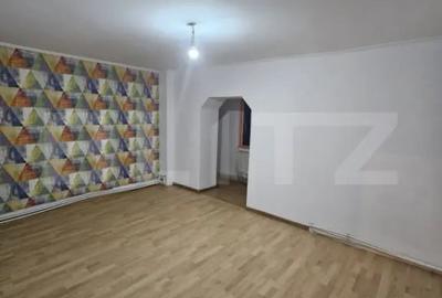 Apartament cu 4 camere decomandat în Obcini