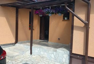 Casă cu 4 camere cu Teren 600 Mp în Central - 3