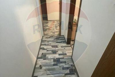 Apartament cu 3 camere de vanzare in zona Rovine - 1