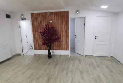 Spațiu comercial, de 90 mp, în Central