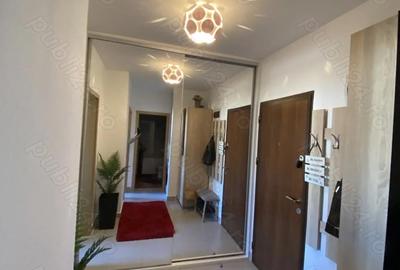 Garsonieră decomandată în Tractorul