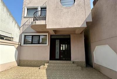 Casă individuală cu 3 camere cu Canalizare în Casa de Cultură - 2