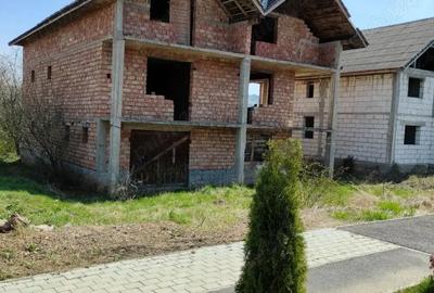 Casă cu 5 camere în Jibou - 4