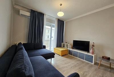 Apartament cu 3 camere semidecomandat în Girocului - 1