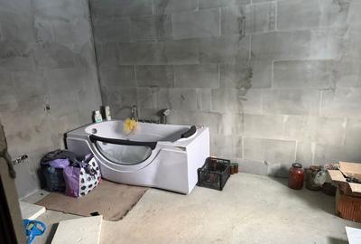 Casă cu 4 camere în Central - 2