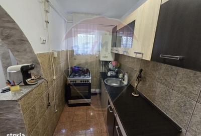 Apartament cu 2 camere decomandat în Teiș - 2