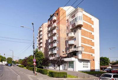 Apartament cu 3 camere decomandat în Intim - 6