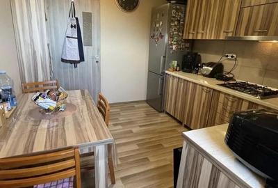 Apartament cu 3 camere decomandat în Dumbrăvița - 2