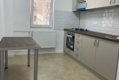 Apartament cu 2 camere decomandat în Gorjului - 2