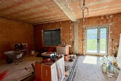 PROIECT DEOSEBIT - 1