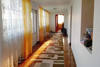 Casă cu 5 camere cu Teren 541 Mp în Felnac - 10