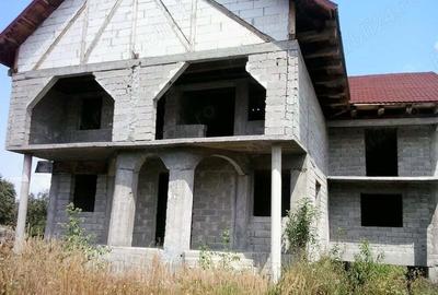 O proprietate speciala, versatila, in regim Demisol+Parter+Etaj si 1500mp teren - 1