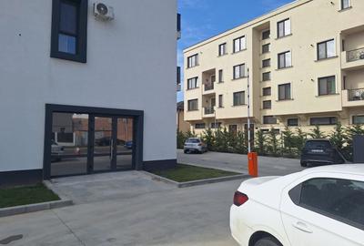 Spațiu comercial, de 563 mp, în Central - 11