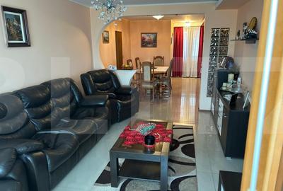 Apartament 4 camere decomandat zona Octav Onicescu