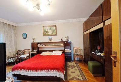 Apartament cu 3 camere decomandat în Titan - 2