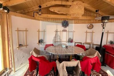 Apartament cu 4 camere decomandat în Schei - 8