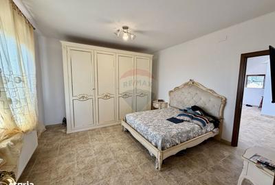 Casă cu 5 camere cu Teren 3400 Mp în Garoafa - 6