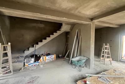 Duplex cu 4 camere cu Canalizare în Moșnița Veche - 3