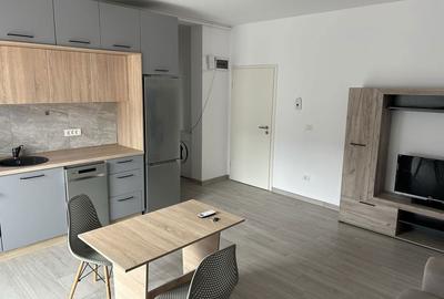 Apartament cu 2 camere semidecomandat în Giroc