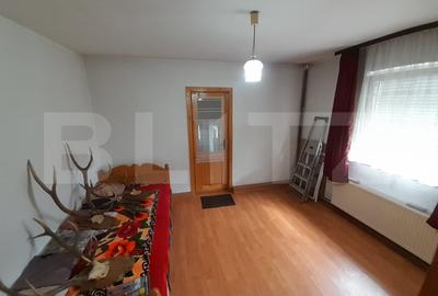 Casa de vanzare, cu 5 camere, 200 mp, zona Piatra Fantanele - 19