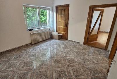 Vand casa cartierul Plopi - 5