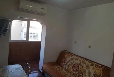 Apartament cu 2 camere decomandat în 1 Mai - 2