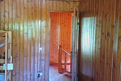 Casă cu 3 camere în Pietroasa - 4