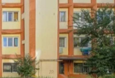 Vand camera cu baie,in Bloc de Apartamente,Tractorul,25000 euro - 1