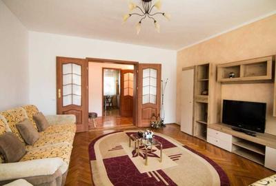 Apartament cu 3 camere decomandat, mobilat în Vasile Aaron