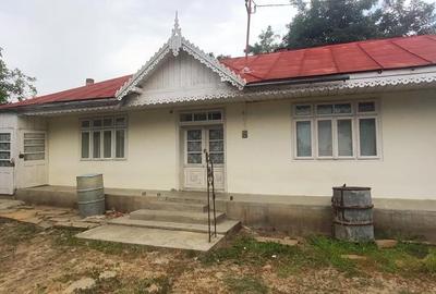 Casă cu 3 camere cu Teren 2500 Mp în Vutcani - 5