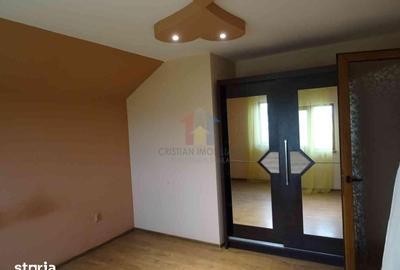 Apartament cu 5 camere în Central - 8