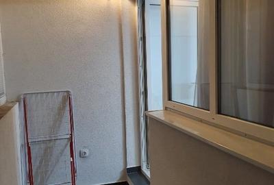 Apartament cu 3 camere decomandat în 9 Mai - 5