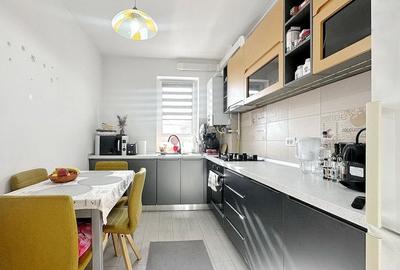 Apartament cu 3 camere decomandat, mobilat în Tractorul