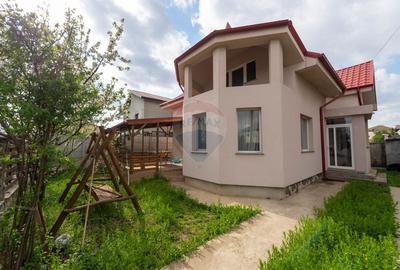 Casă individuală cu 6 camere în Cățelu