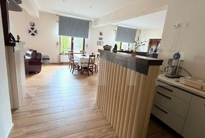 Vila / Pensiune de vanzare in Tohanu Nou – la doar 4 km de Castelul Bran - 6