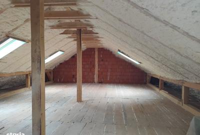 Casă cu 4 camere cu Teren 460 Mp în Tileagd - 8