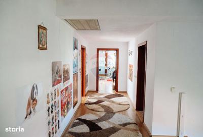 Casă cu 3 camere cu Teren 732 Mp în Central - 6