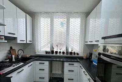 Garsonieră decomandată în Lipovei